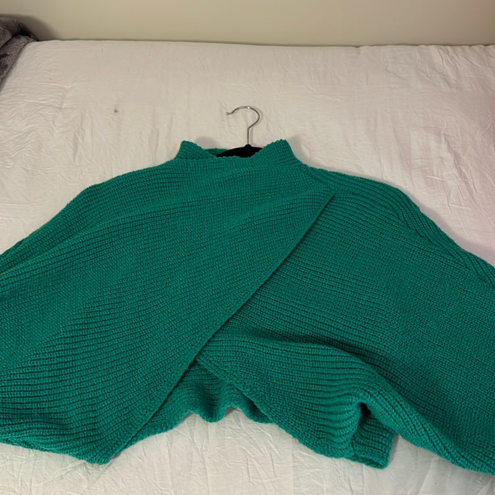 emerald green sweater